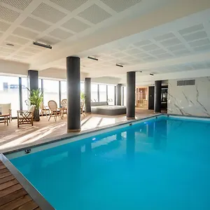 Le Barracuda & Spa, Centre Port, Pieds Dans L'eau, Vue 4*, Brest France
